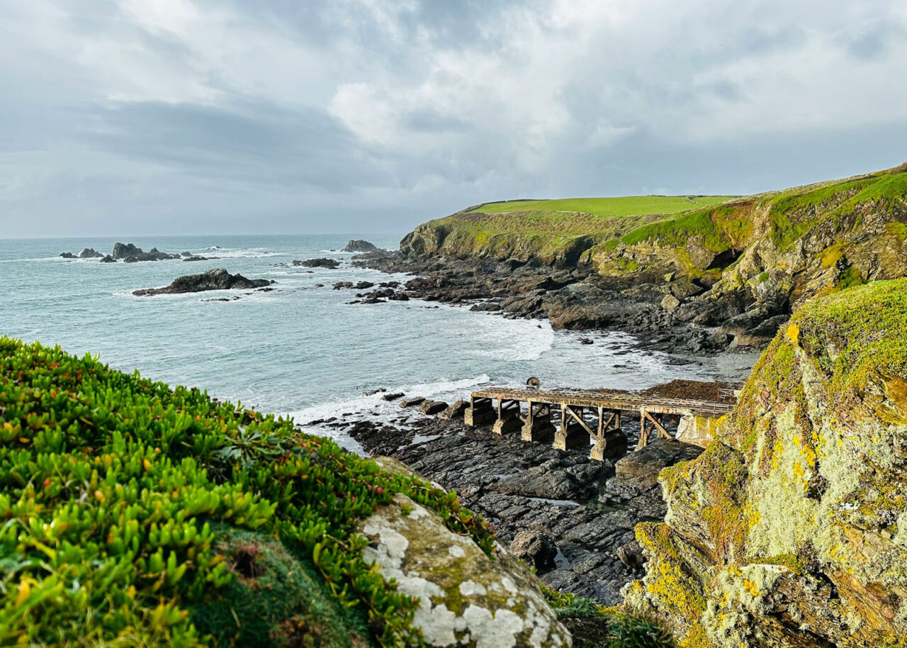 lizard-point-cornwall-1280x914-1 Lizard Point in Cornwall