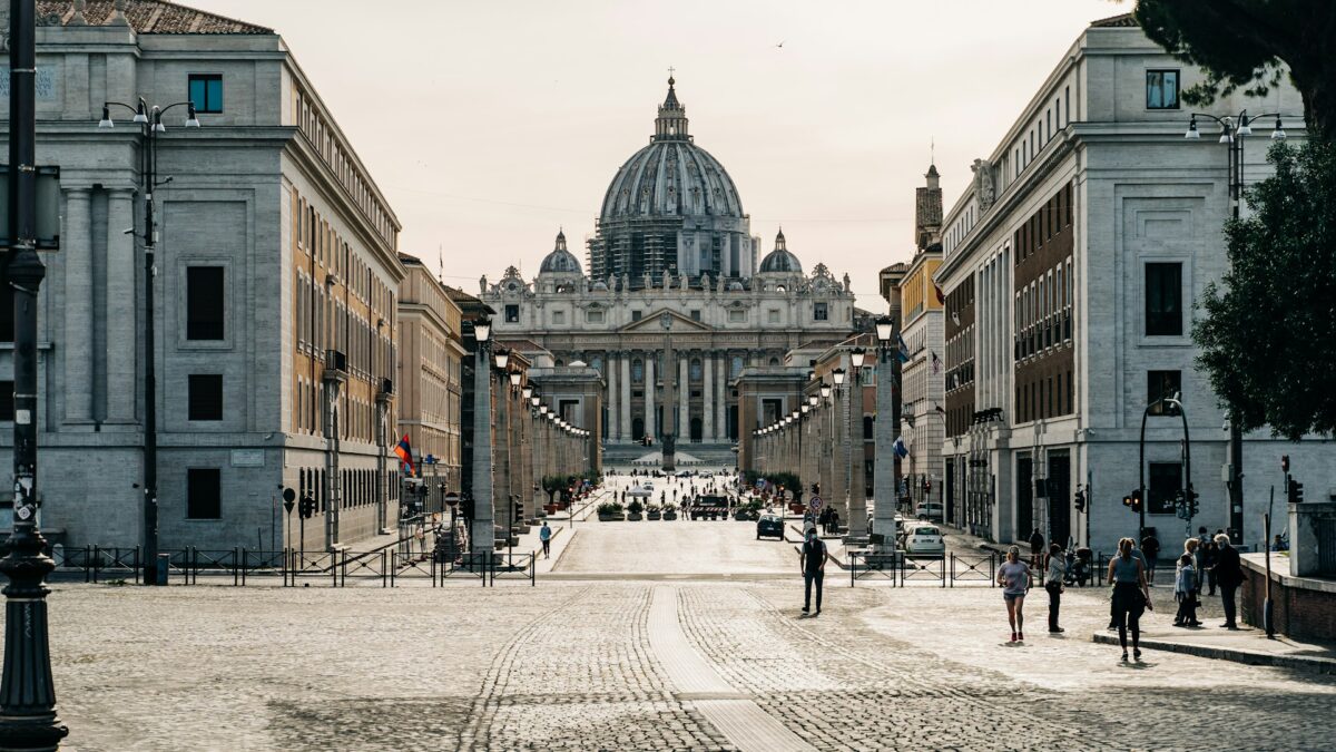 Top 10 Christian Sites in Rome: Ancient Churches, Catacombs & Vatican Landmarks